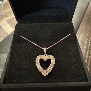 .20ct. 10K Gold Heart Pendant Necklace